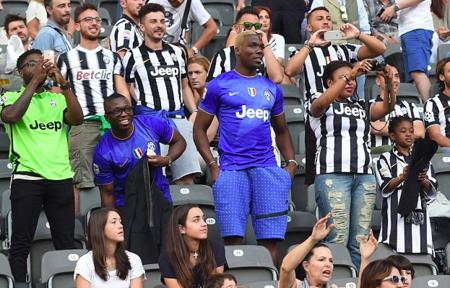 德媒：拜仁欧战主场收入场均570万欧排欧洲第五，皇马居首