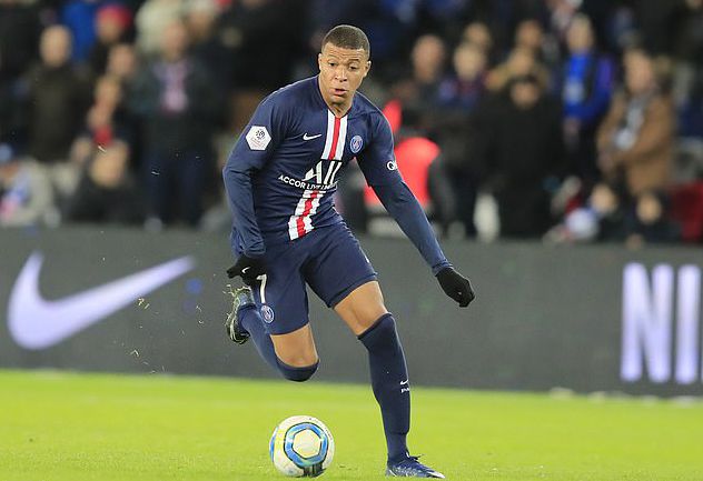 屡献争议判罚！西媒：皇马vs塞尔塔主裁可能被降回西乙执法